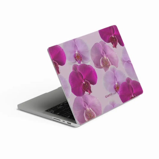 Ethereal Glow Full Coverage Apple Macbook Hard Cover | QUAVVICASES
